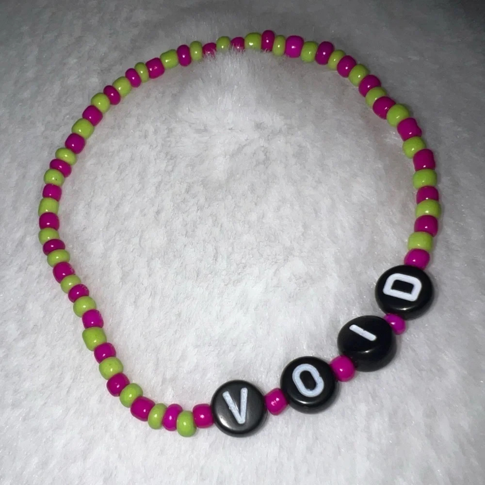 Melanie Martinez Trilogy Tour Friendship Bracelet - Picture 4 of 4